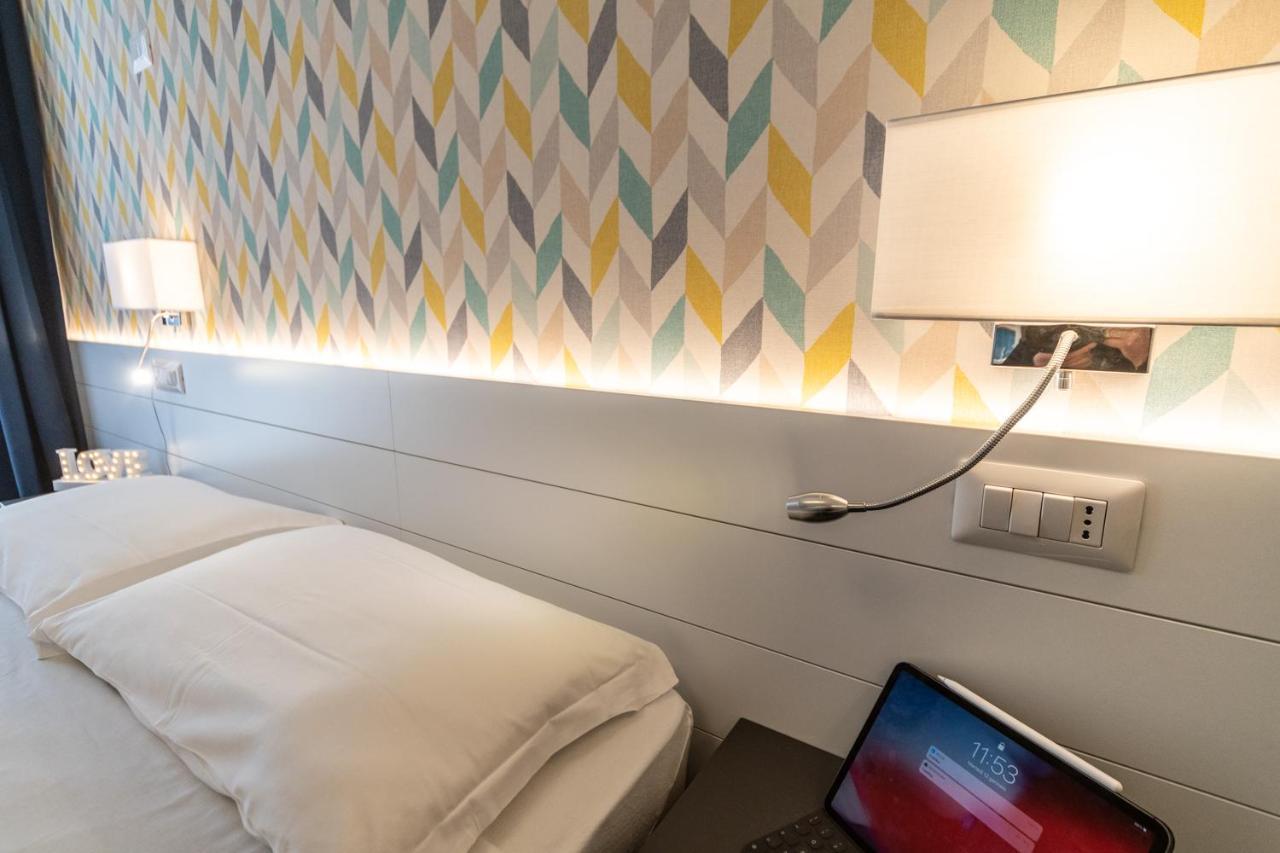 Hotel Kiss Riccione Eksteriør bilde