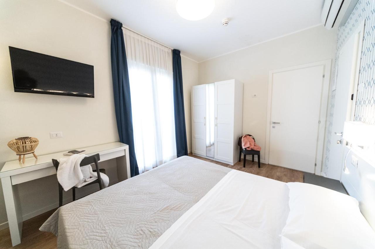 Hotel Kiss Riccione Eksteriør bilde