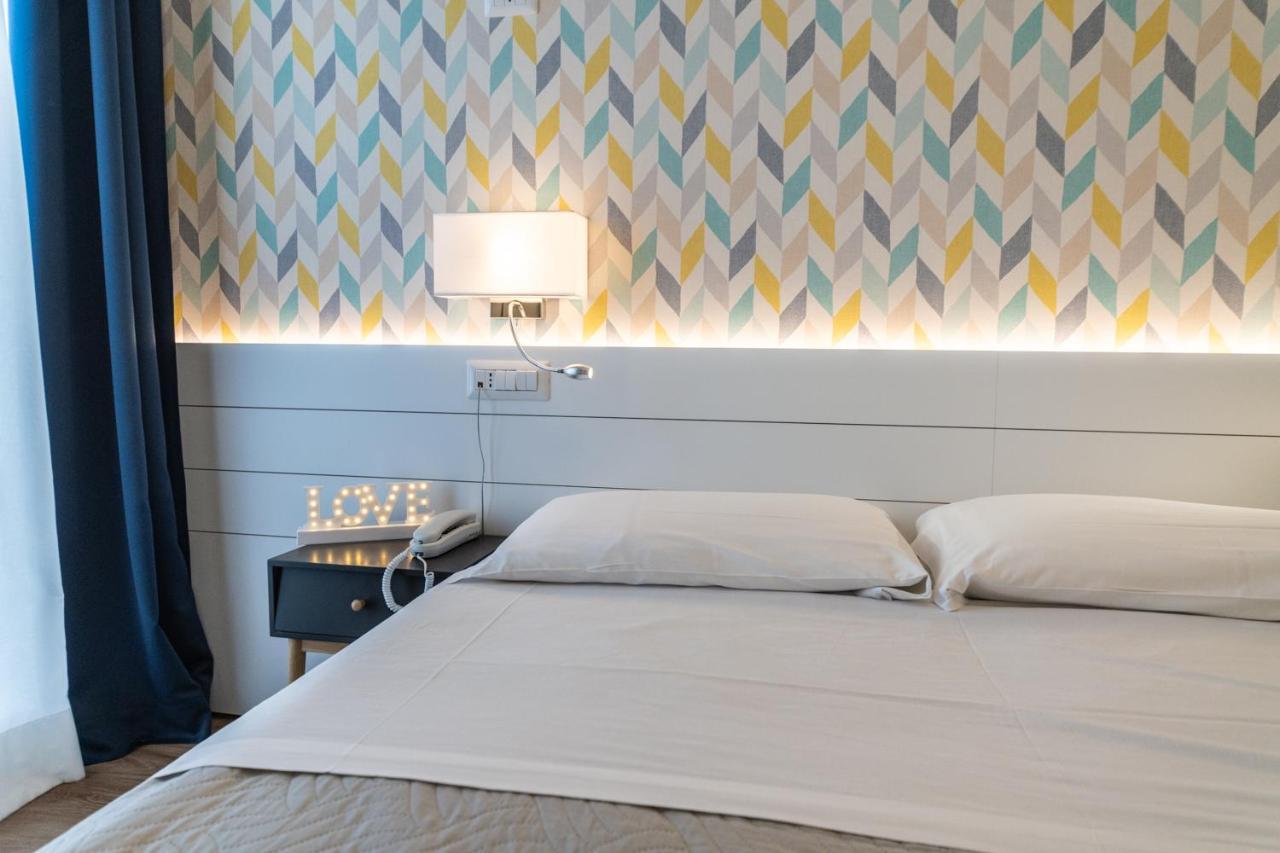 Hotel Kiss Riccione Eksteriør bilde