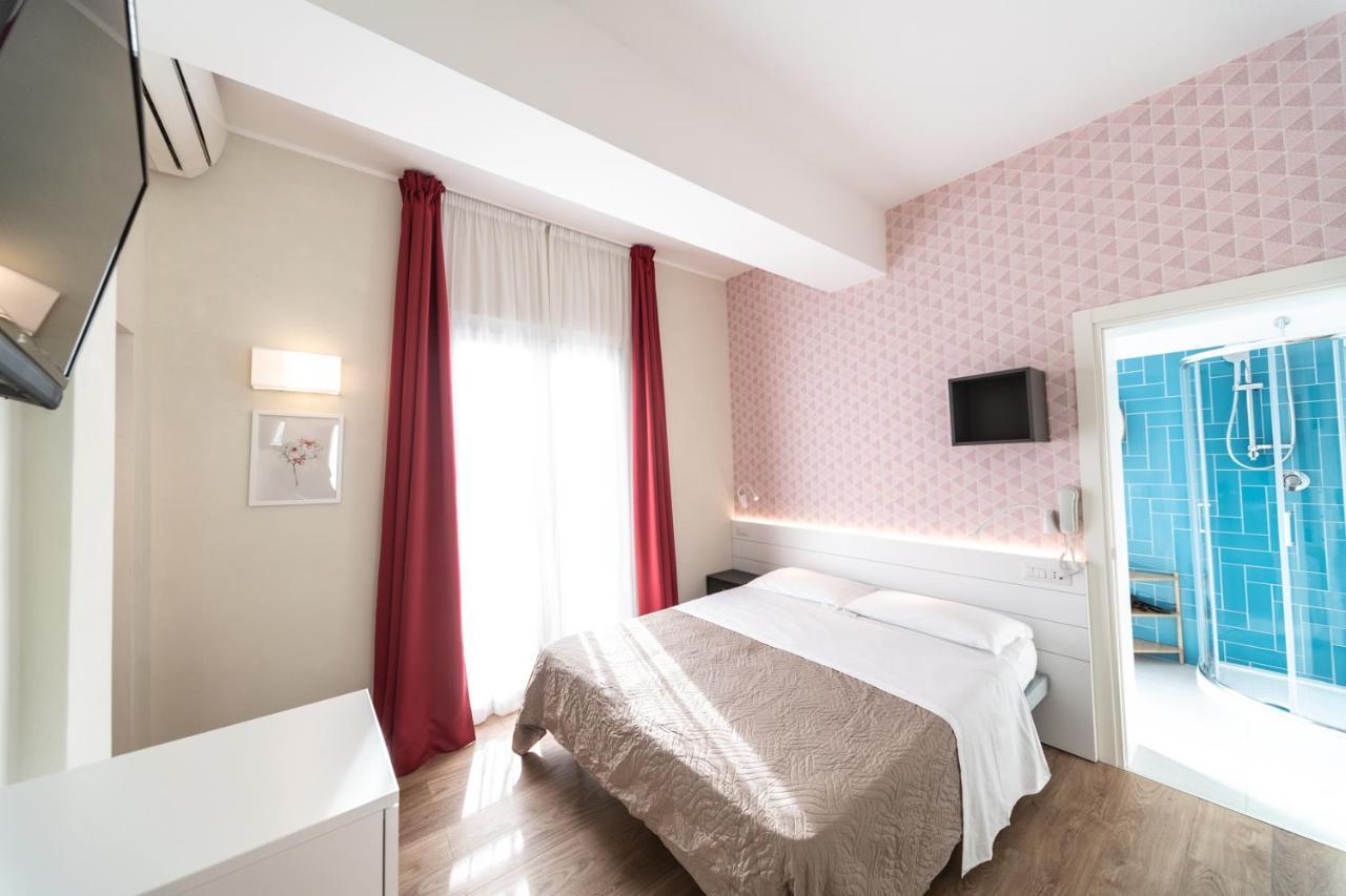 Hotel Kiss Riccione Eksteriør bilde