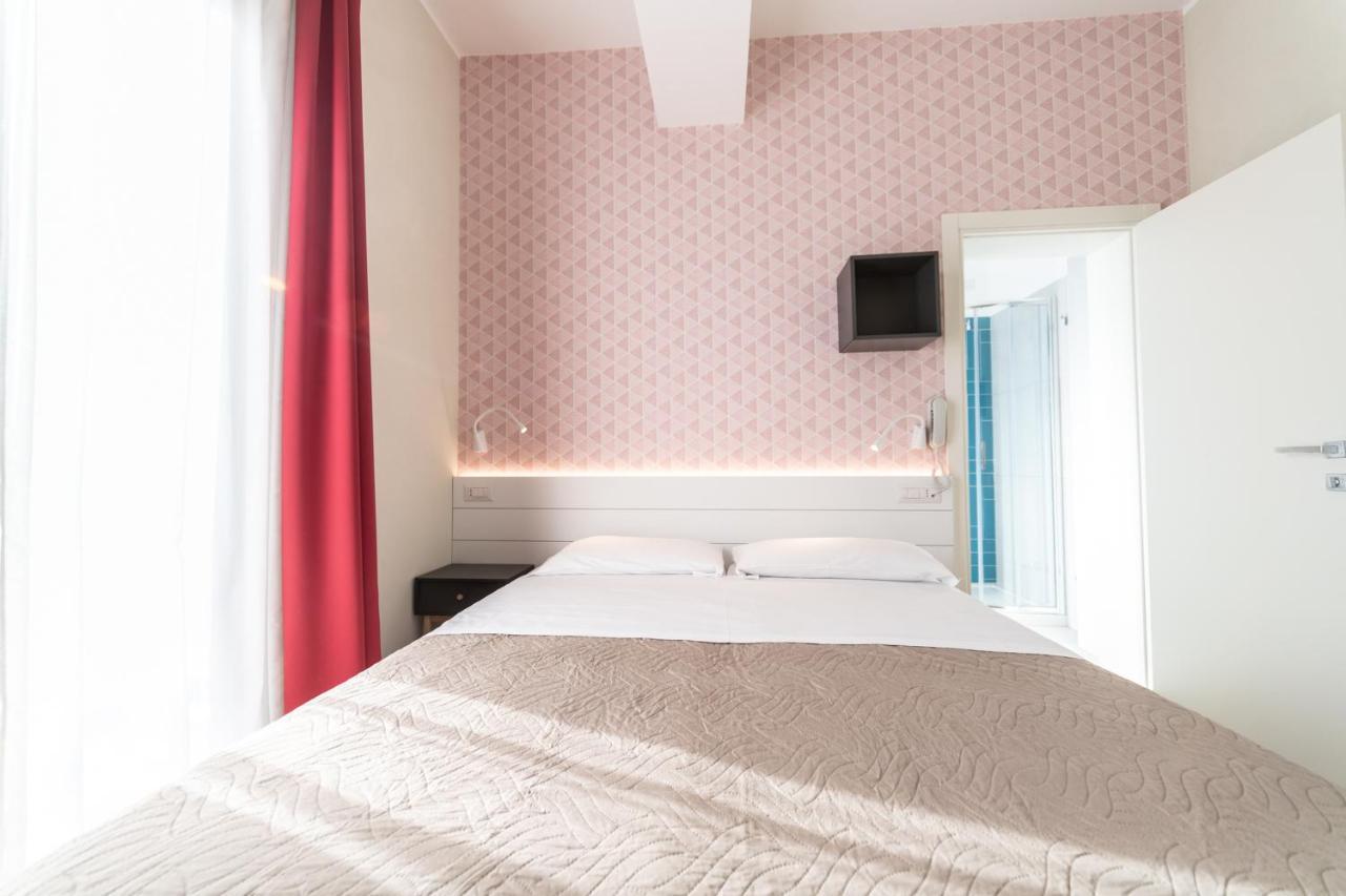 Hotel Kiss Riccione Eksteriør bilde