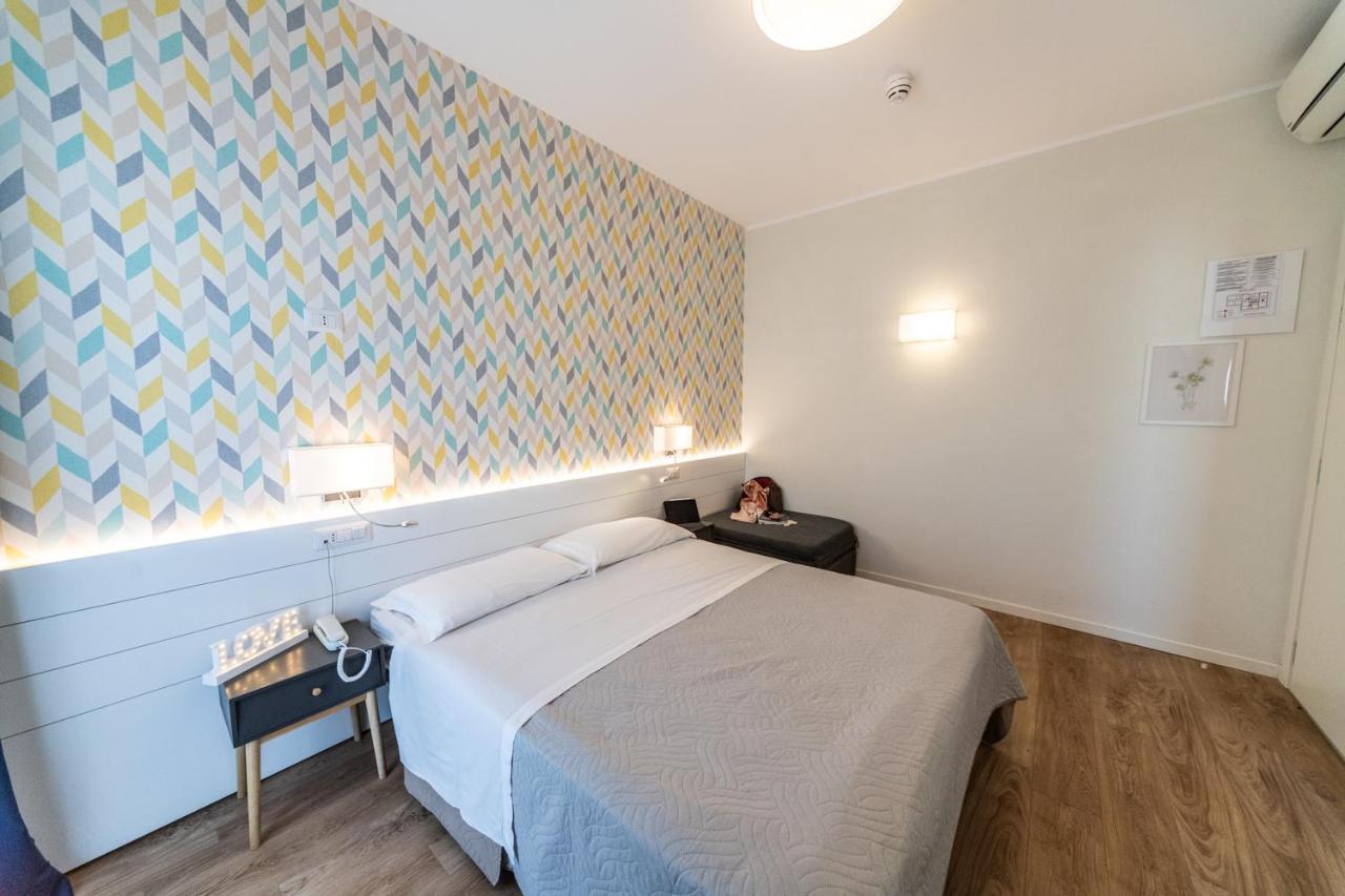Hotel Kiss Riccione Eksteriør bilde
