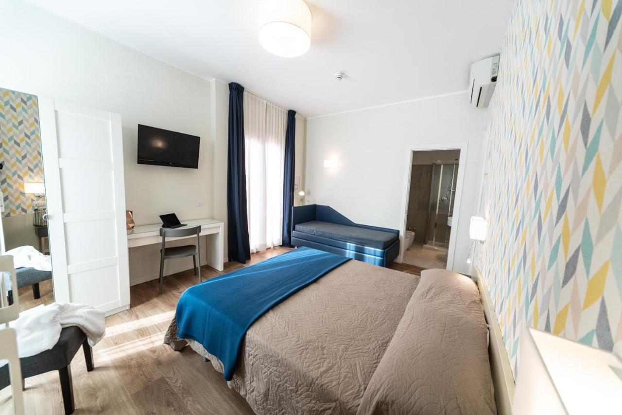 Hotel Kiss Riccione Eksteriør bilde